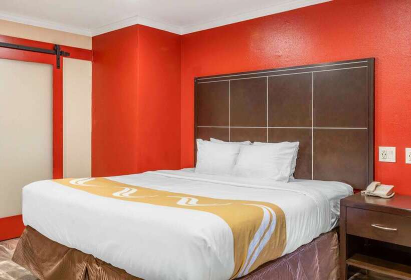 The Buena Park Hotel & Suites