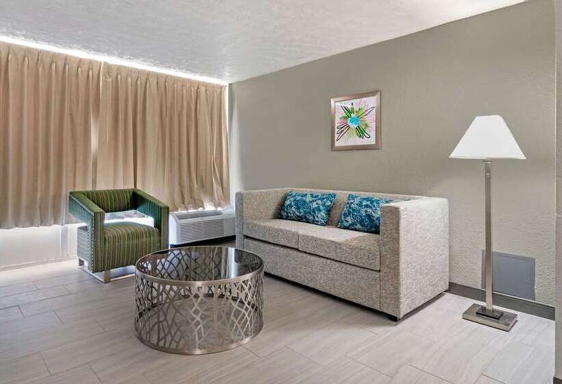 فندق Quality Inn & Suites