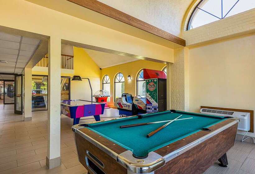 فندق Quality Inn & Suites Coldwater Near I69