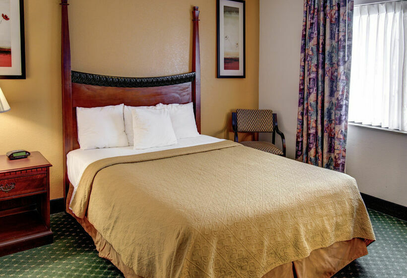 בית מלון כפרי Quality Inn & Suites College Park