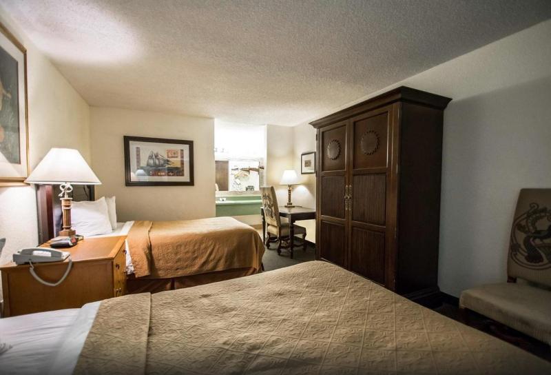 בית מלון כפרי Quality Inn & Suites Eastgate Kissimmee