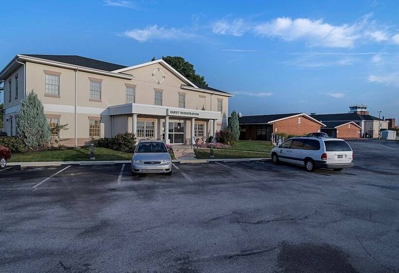 בית מלון כפרי Quality Inn & Suites Skyways