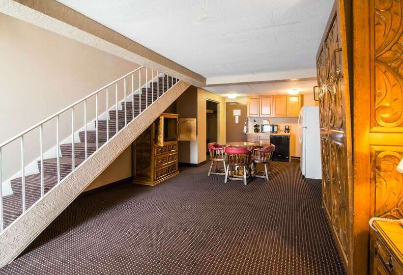 هتل Quality Inn