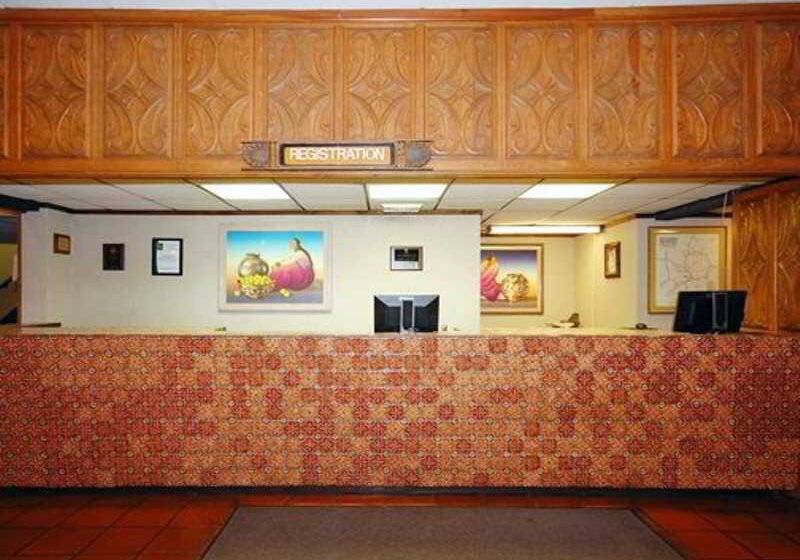 هتل Quality Inn