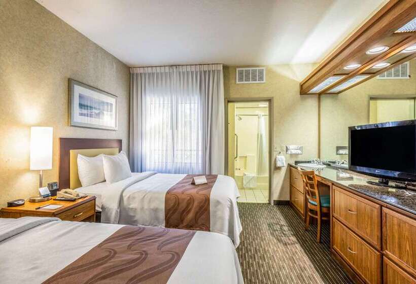 בית מלון כפרי Quality Suites Downtown San Luis Obispo