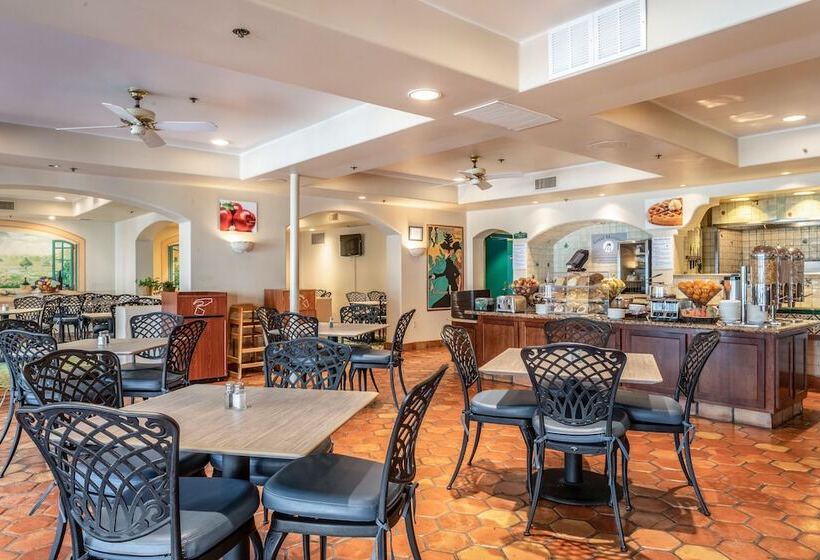 בית מלון כפרי Quality Suites Downtown San Luis Obispo