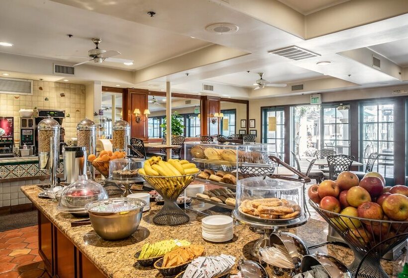 בית מלון כפרי Quality Suites Downtown San Luis Obispo