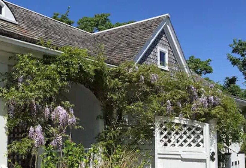 בית מלון כפרי Queen Anne Inn