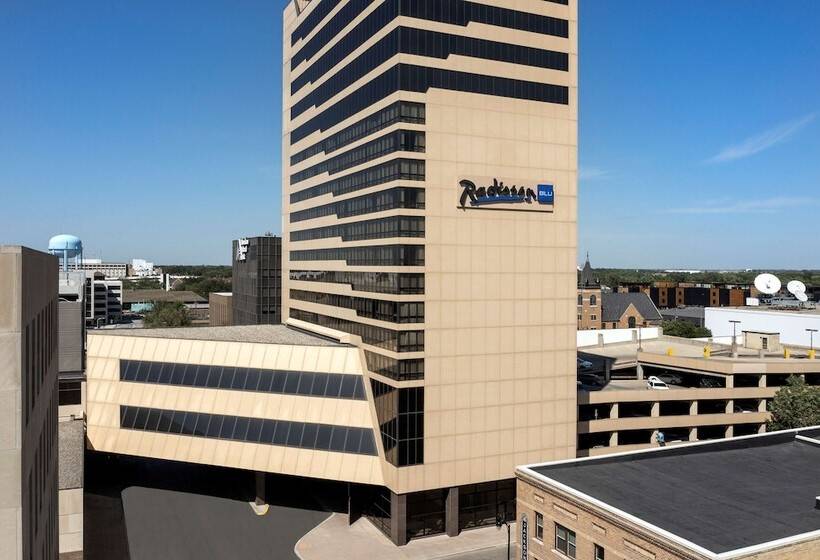 בית מלון כפרי Radisson Blu  Fargo