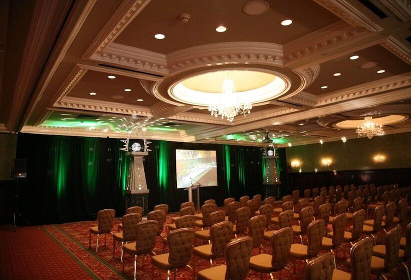 Radisson Hotel Cincinnati Riverfront