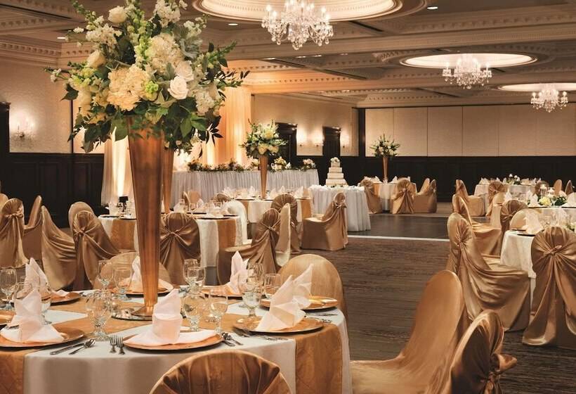 Radisson Hotel Cincinnati Riverfront