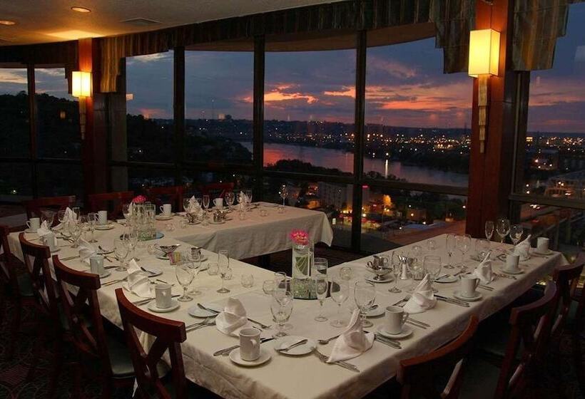 Radisson Hotel Cincinnati Riverfront