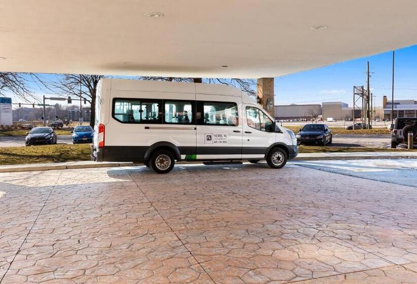 ホテル Rl Cleveland Airport West