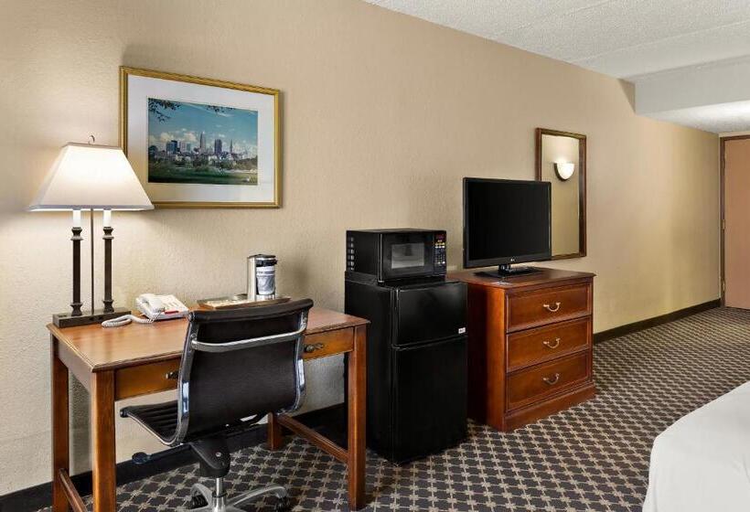 ホテル Rl Cleveland Airport West