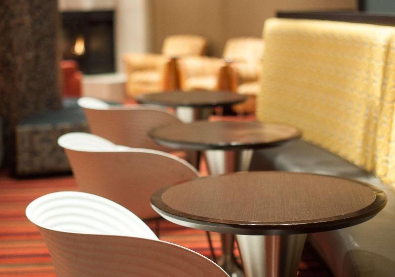 Radisson Hotel Duluth Harborview