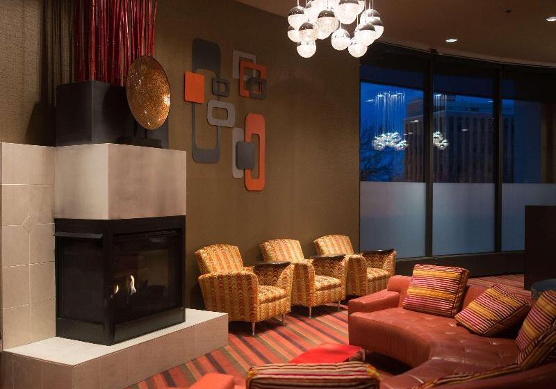 Radisson Hotel Duluth Harborview