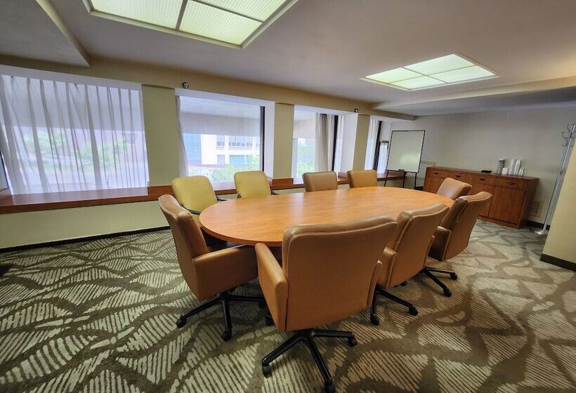 Radisson Hotel Duluth Harborview