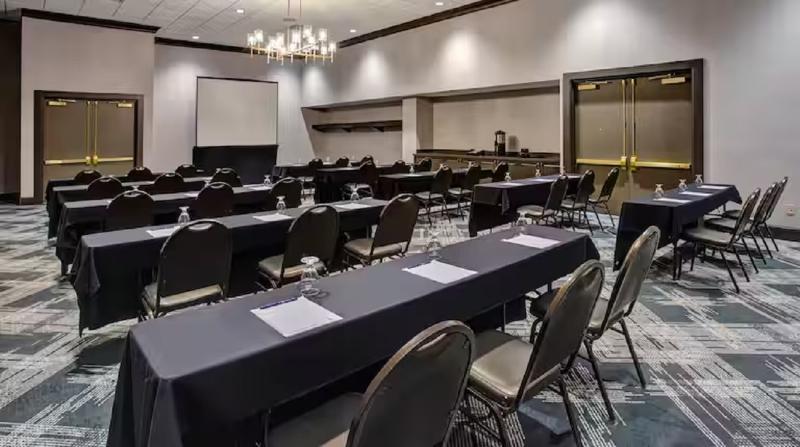 호텔 Doubletree By Hilton Lansing