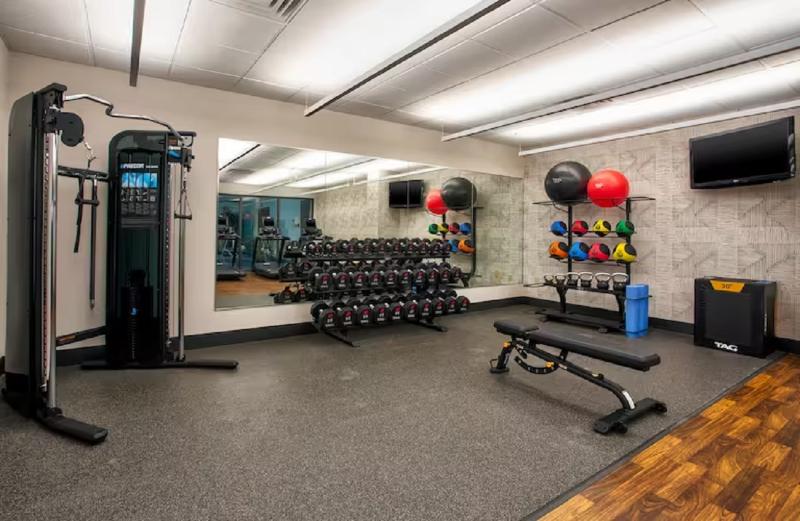 فندق Doubletree By Hilton Lansing
