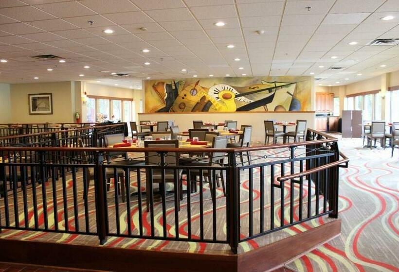 ホテル Radisson Rochester Airport