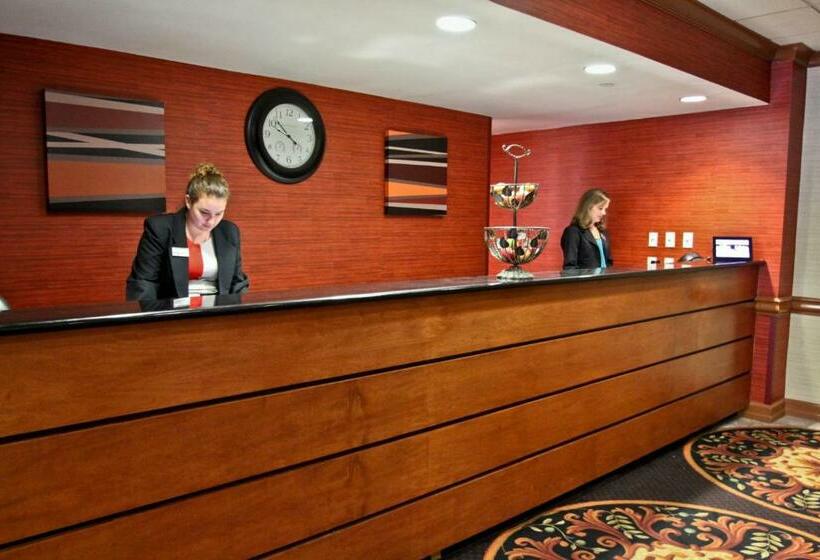 ホテル Radisson Rochester Airport