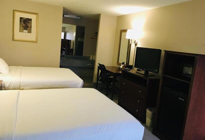 فندق Ramada By Wyndham Batesville