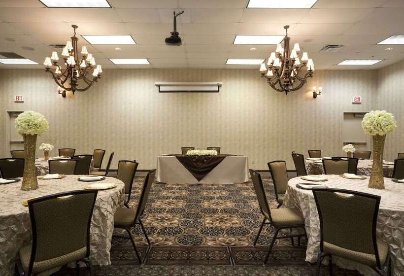 فندق Ramada By Wyndham Del Rio