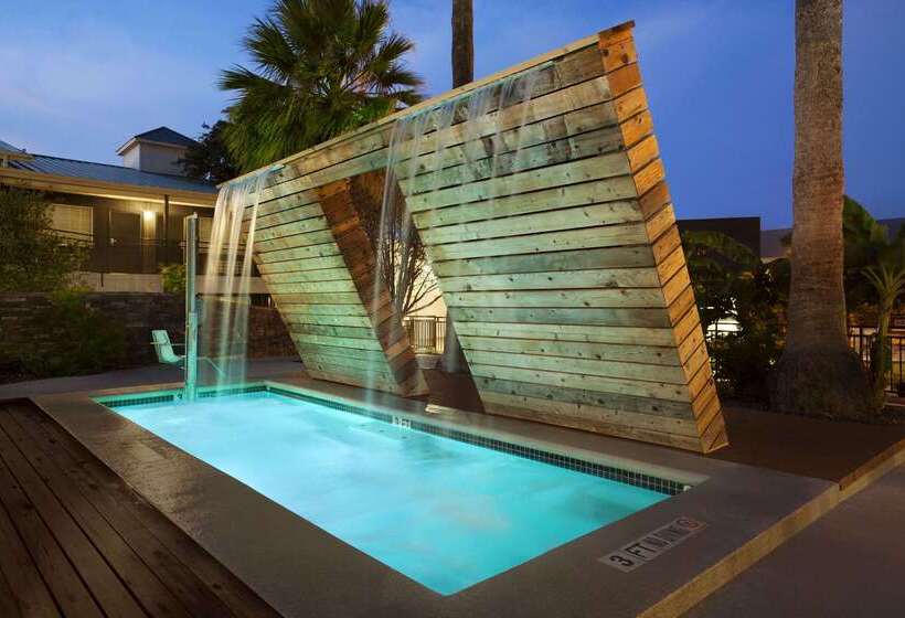 فندق Ramada By Wyndham Del Rio