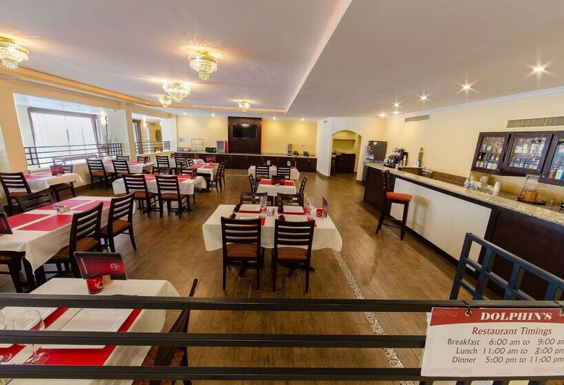 בית מלון כפרי Ramada By Wyndham Houston Intercontinental Airport East