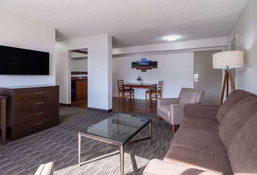 فندق Ramada By Wyndham Juneau
