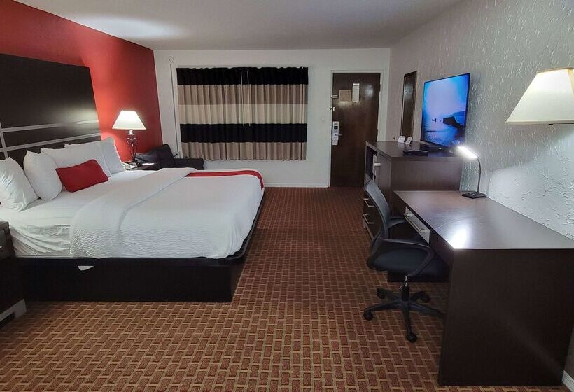 فندق Ramada By Wyndham Mountain Home