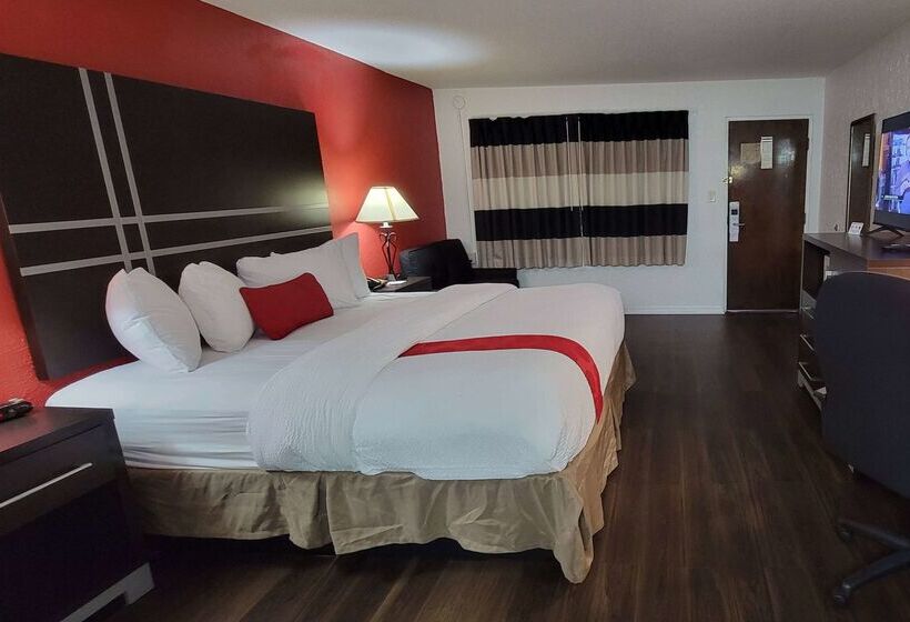 فندق Ramada By Wyndham Mountain Home