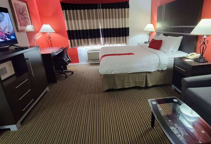 فندق Ramada By Wyndham Mountain Home