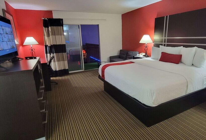 فندق Ramada By Wyndham Mountain Home