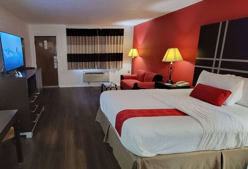 فندق Ramada By Wyndham Mountain Home