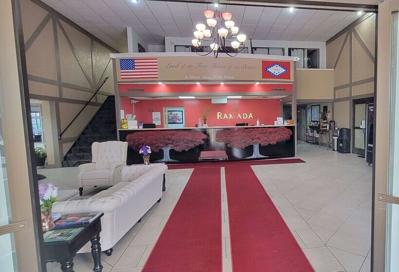 فندق Ramada By Wyndham Mountain Home