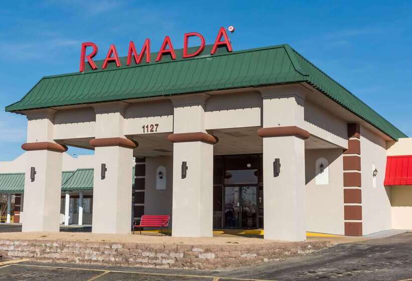فندق Ramada By Wyndham Mountain Home