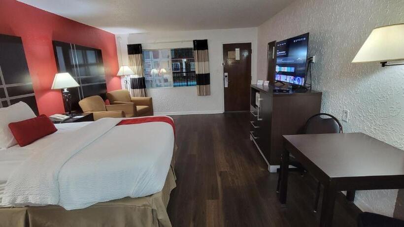 فندق Ramada By Wyndham Mountain Home