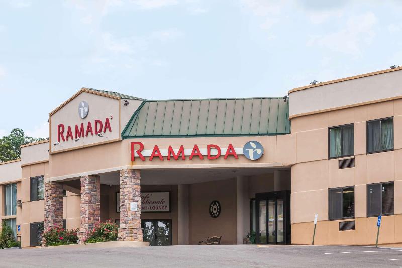 Отель Ramada By Wyndham Newburgh/west Point