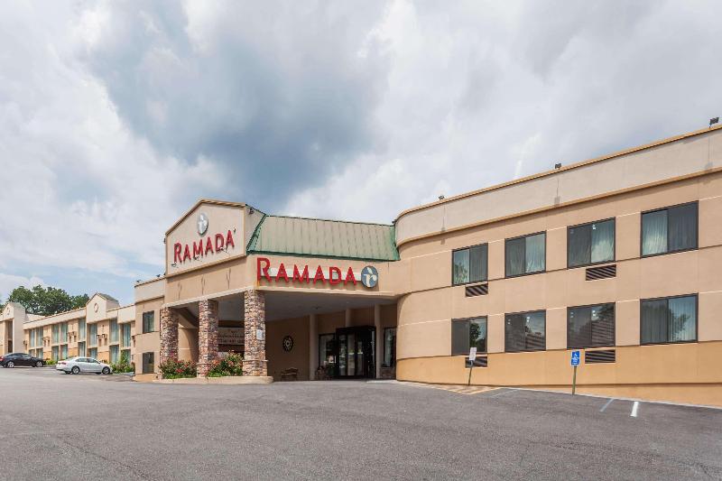 Отель Ramada By Wyndham Newburgh/west Point