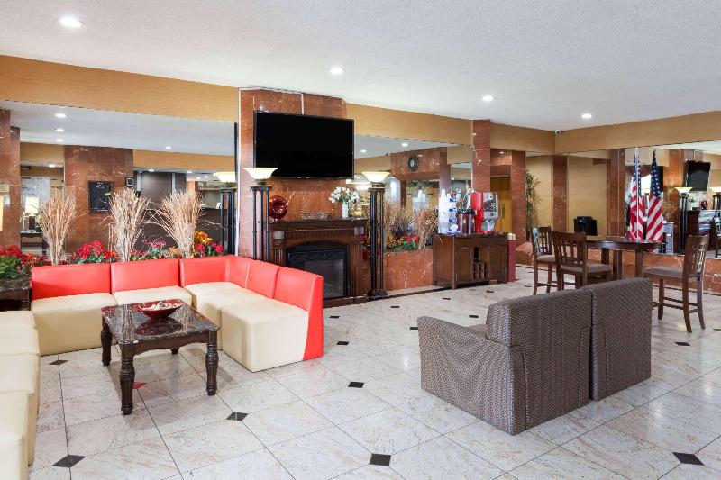 Отель Ramada By Wyndham Newburgh/west Point