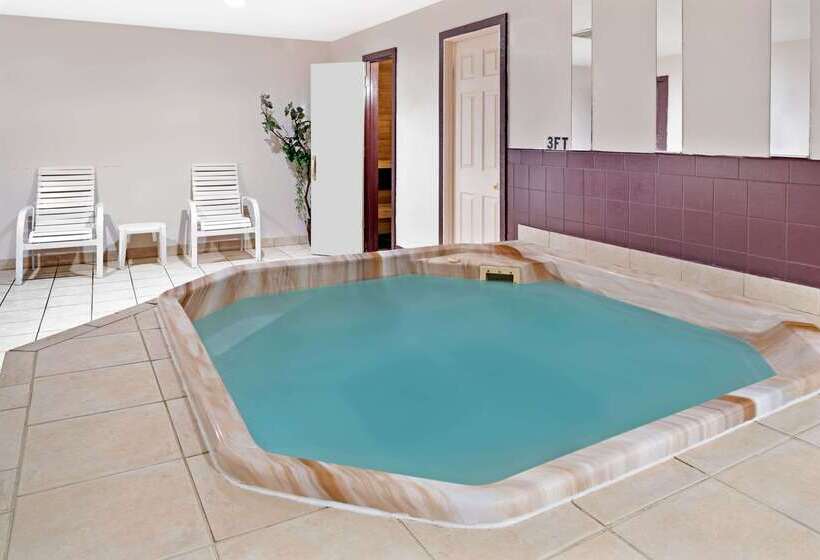 فندق Ramada By Wyndham Spokane Valley