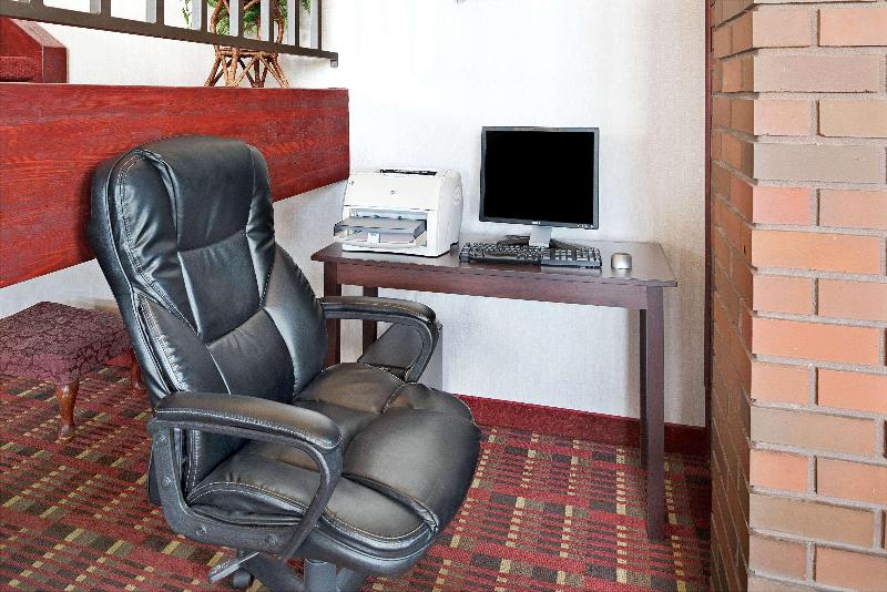 فندق Ramada By Wyndham Spokane Valley