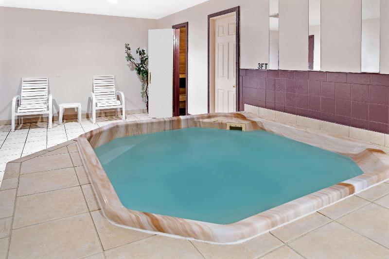 فندق Ramada By Wyndham Spokane Valley