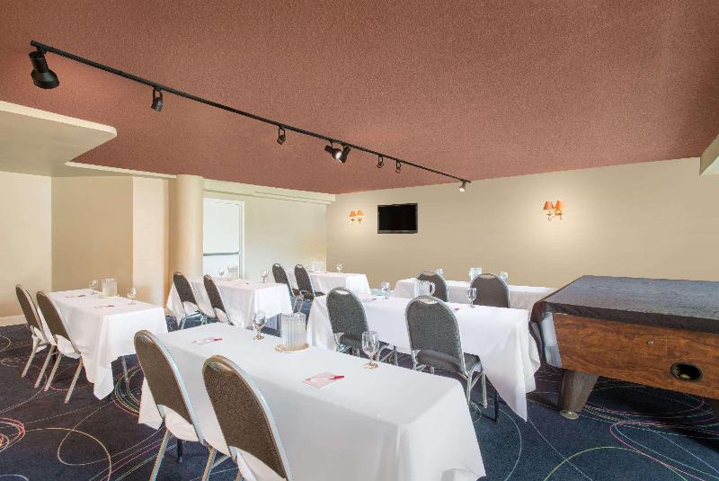 호텔 Ramada By Wyndham Allentown Bethlehem