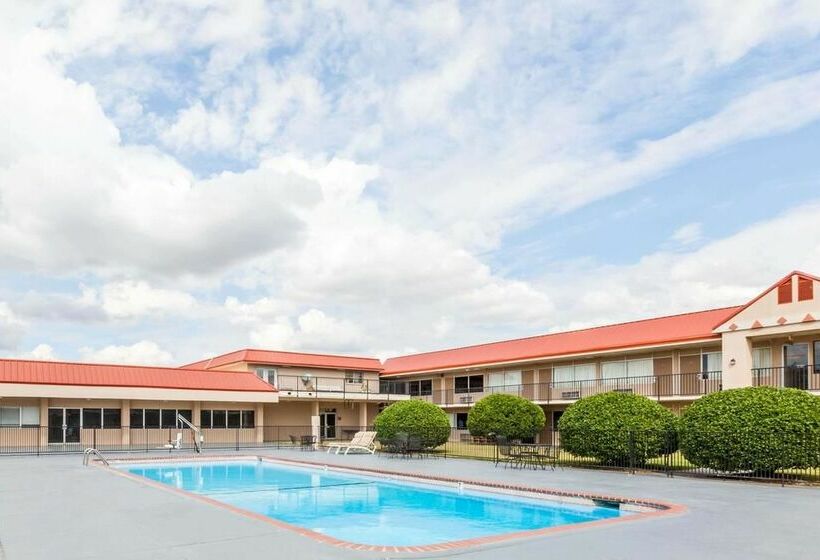 فندق Ramada Clinton