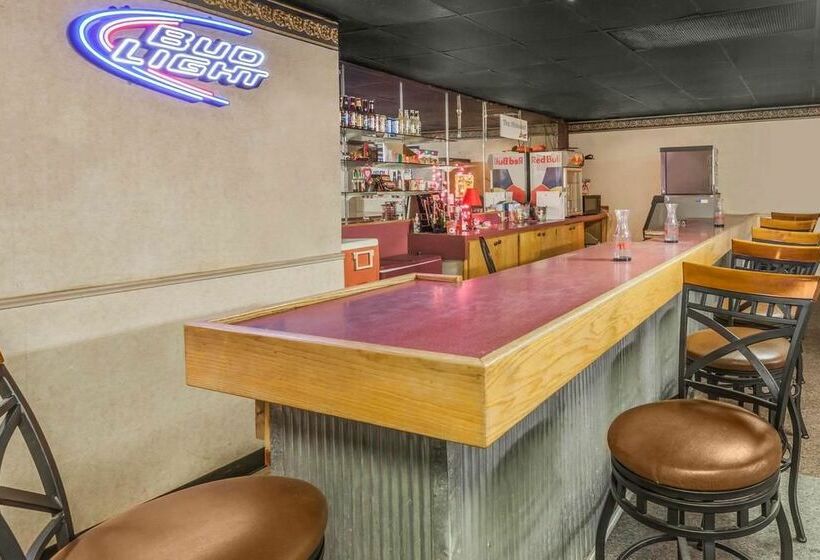 فندق Ramada Clinton