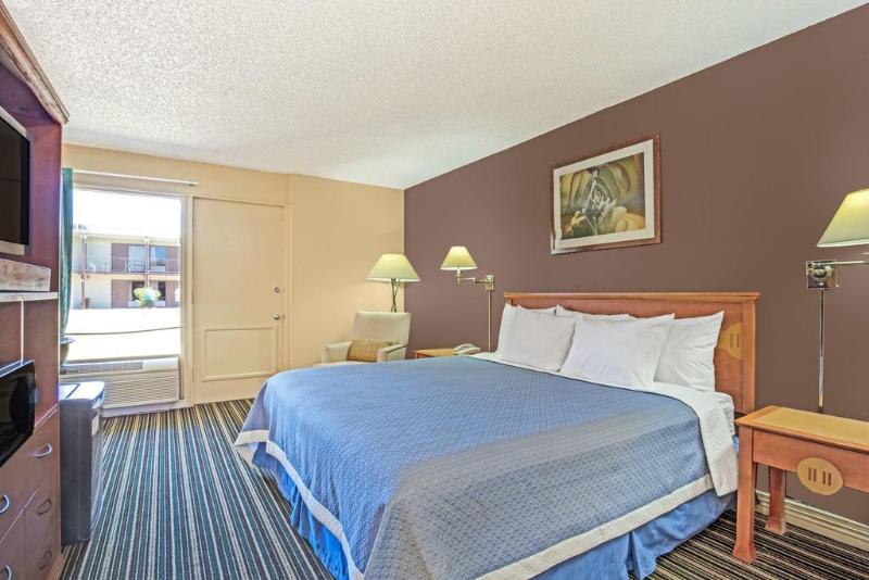 هتل Red Lion Inn & Suites Tucson Downtown