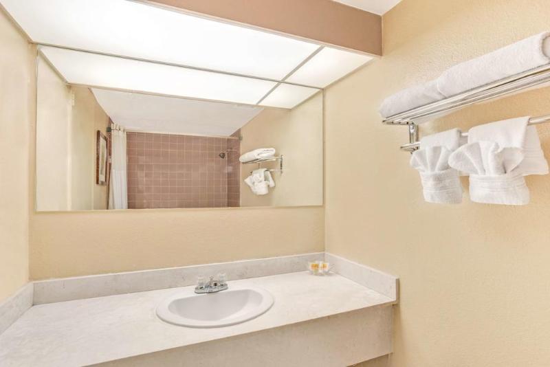 هتل Red Lion Inn & Suites Tucson Downtown