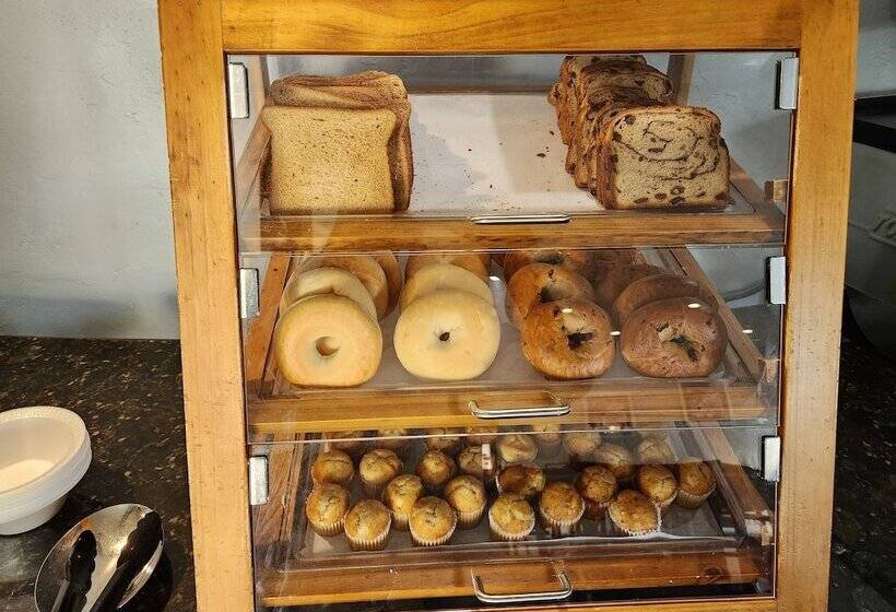 هتل Red Lion Inn & Suites Tucson Downtown